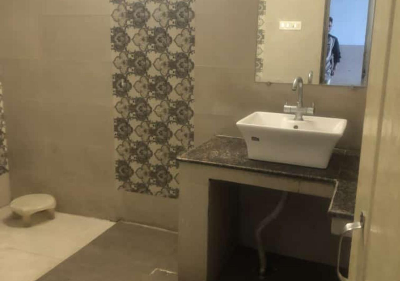 Shree Chitra Residency By Grb Hotel หริทวาร ภายนอก รูปภาพ